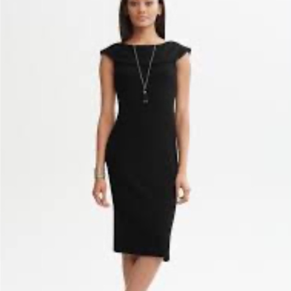 🍕🪻Banana Republic boucle boat neck wool sleeveless exposed back zip CLOSEOUT